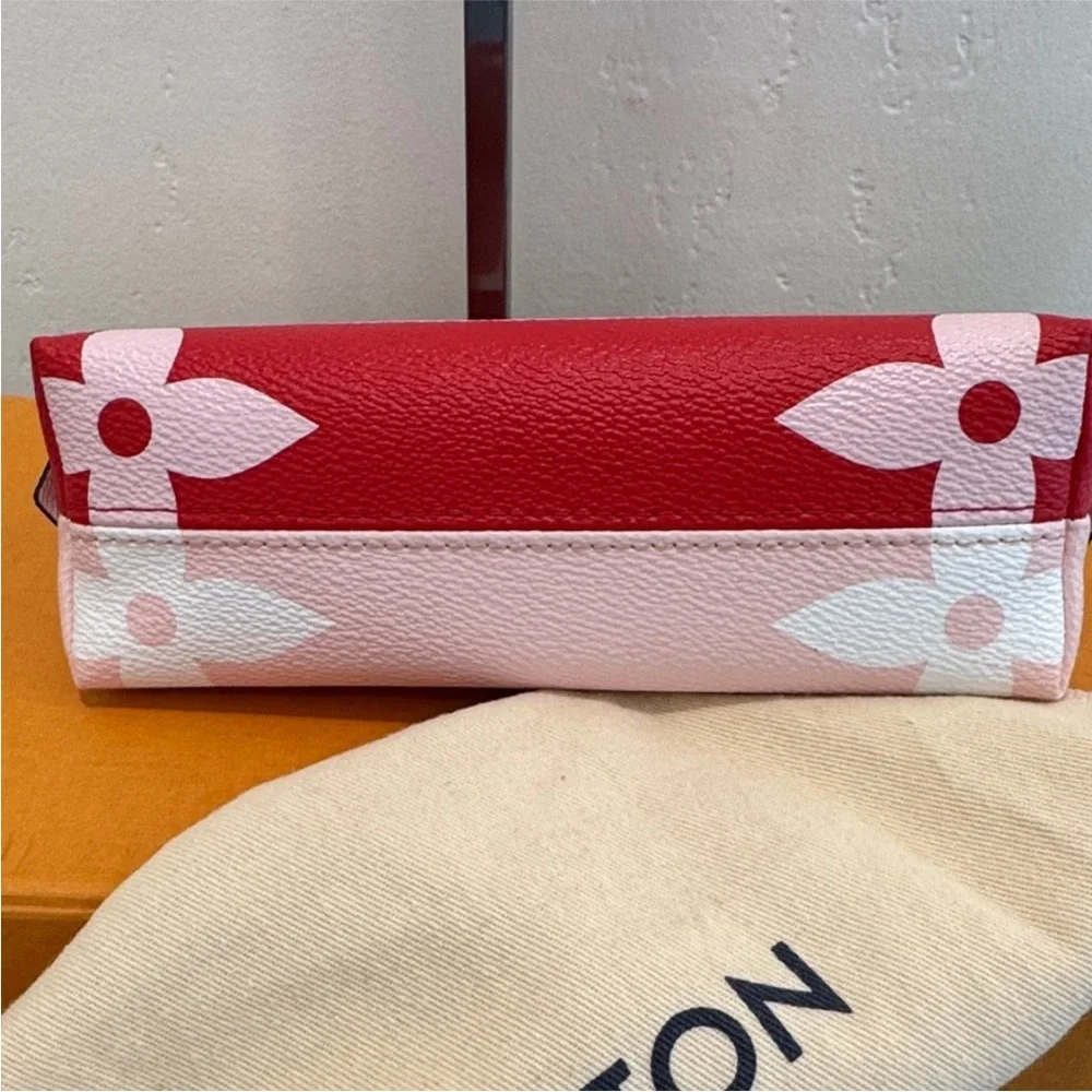 Louis Vuitton bold louis